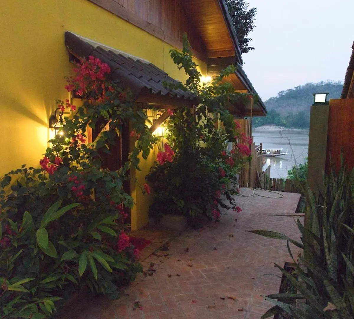 Hidden Mekong Villa Luang Prabang